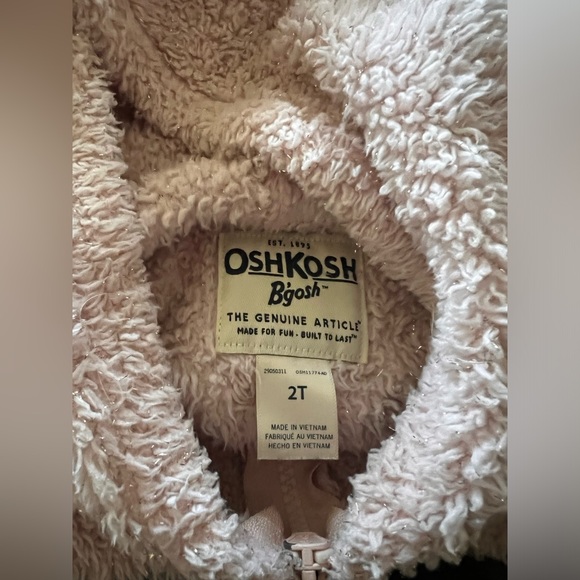 Fuzzy pink unicorn hoodie - Picture 4 of 4